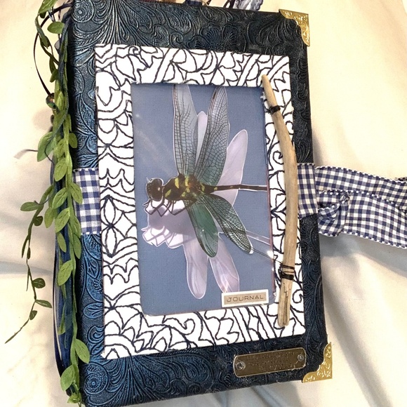 Junk Journal handcrafted blue flowers and dragonfly - Picture 1 of 17